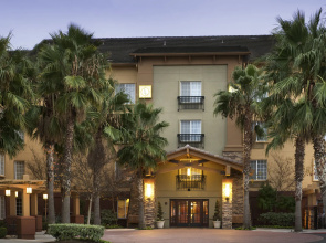 Larkspur Landing Extended Stay Suites South San Francisco