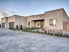 Desert Views, Fire Pit: Serene Phoenix Getaway