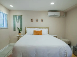 2 br City Retreat Peace Privacy Parking