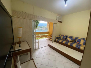 Condomínio com piscina, churrasqueira, sauna e MARINA P LANCHA - WiFi 200Mbps - 1qt e sala com 2 ar condicionados