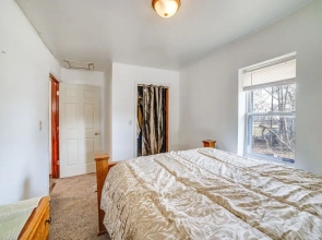 Dog-friendly Michigan City Home - 3 Mi to Beach!