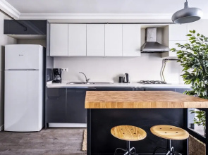 Central Flat With Sleek Interior in Sisli