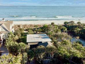 Sandpiper by Avantstay Gorgeous Beachside Home w/ Spacious Yard & Chic Design