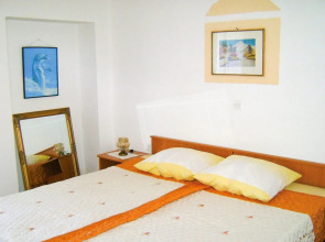 Awesome Apartment in Rakalj With 1 Bedrooms and Wifi