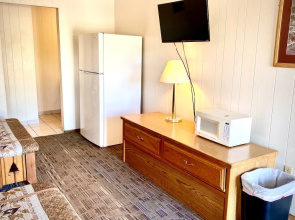 Forest Lake Motel