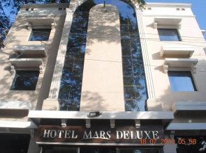 Deluxe Hotel