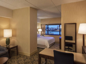 Sheraton Lincoln Harbor Hotel