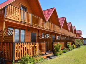 Comfortable Holiday Homes With Terraces, Pool