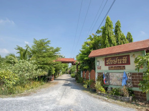 Raknatee Countryhome Resort by OYO Rooms