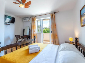 Awesome Apartment in Duce With Wifi and 1 Bedrooms