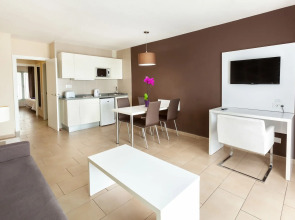 Playaolid Suites & Apartments