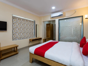 Oyo 30985 Mahakaleshwar Avenue