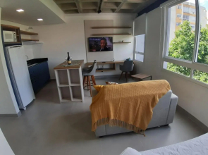 Studio contemporâneo em prédio novíssimo