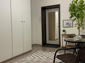 Yousinn (Юсинн) на улице Добролюбова