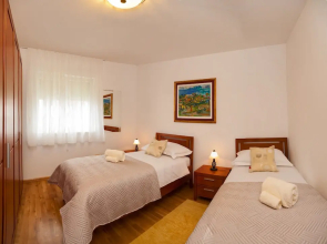 Apartments Maja