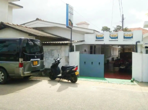 Gloriya Mathews Family Guest House