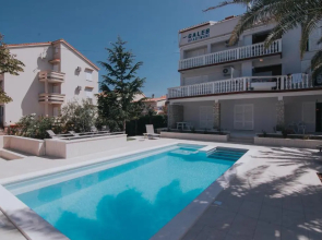 Pool Apartments Galeb