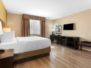 Best Western Plus Plaza Hotel