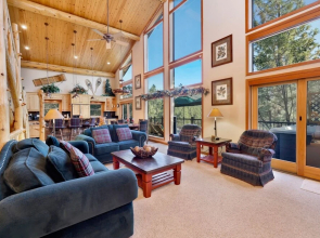 2046-menlo Manor 4 Bedroom Home by Redawning