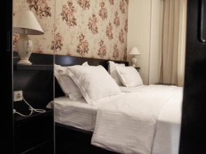 Отель Four Brothers