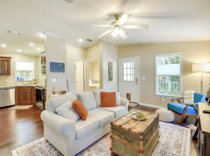 The Hammock Cottage w/ Fire Pit < 1 Mi to Beach!