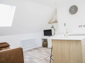 Barber Shop Flat
