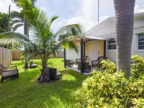 Patio + Yard: Family-friendly Miami Oasis!