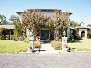 Live Oaks Bed and Breakfast