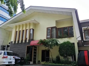 Jambuluwuk Mansion Adityawarman