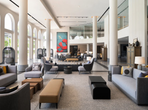 Отель Cross Pattaya Pratamnak