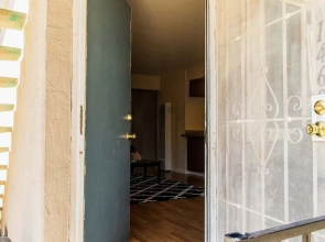 Beautifully Designed Concord Apartment