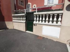 MAISON 100 M2, Terrasse 25 m2, Clim, 3 chbs avec tv, parking