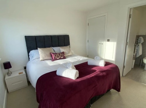 Queens House Suite