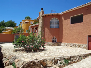 Villa June