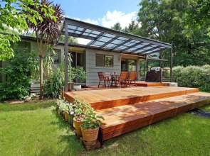 Rail Trail Cottage - BRIGHT