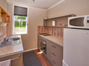 Accommodation Fiordland The Bach - One Bedroom Cottage at 226B Milford Road