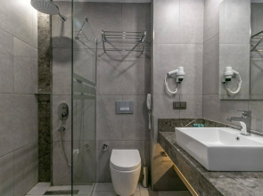 Lara Park Hotel