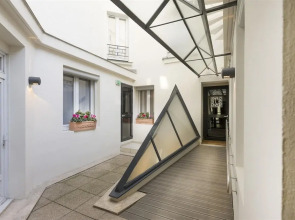 Libertel Canal Saint Martin