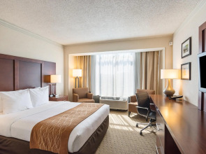 Comfort Inn by the Bay