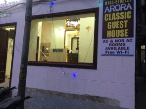 Arora Classic Guest House by OYO Rooms