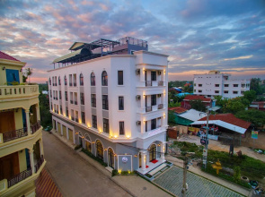 Sky Palace Boutique Hotel