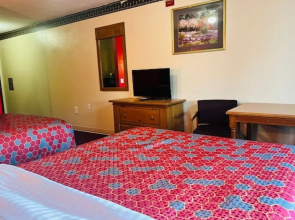 Villa Inn Motel Near Hwy 12 WI Capital O