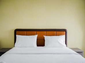 Cozy and Sweet Studio at Paramount Skyline Apartment