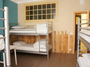 ES Hostel