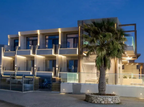 Pearl SeaBreeze Suites