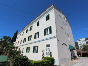 Apartments and Rooms Villa Rossella 2