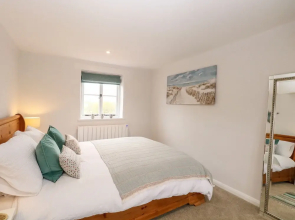 Holly Cottage