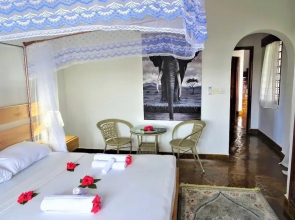 Room in B&B - Watamu, Nestled Between Pristine Beaches and Lush Tropical Forest