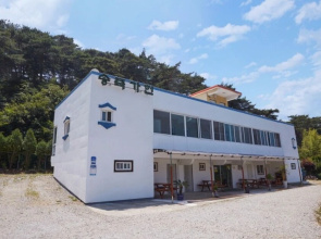 Taean Songjuk Gaheon Pension