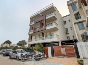 Treebo M2M Residency Sector 46